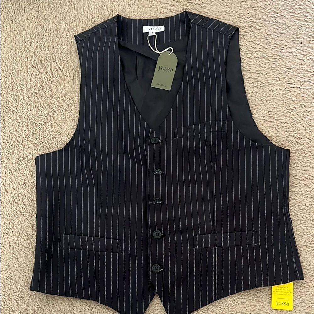 Brand new top with super cute buckle in the back